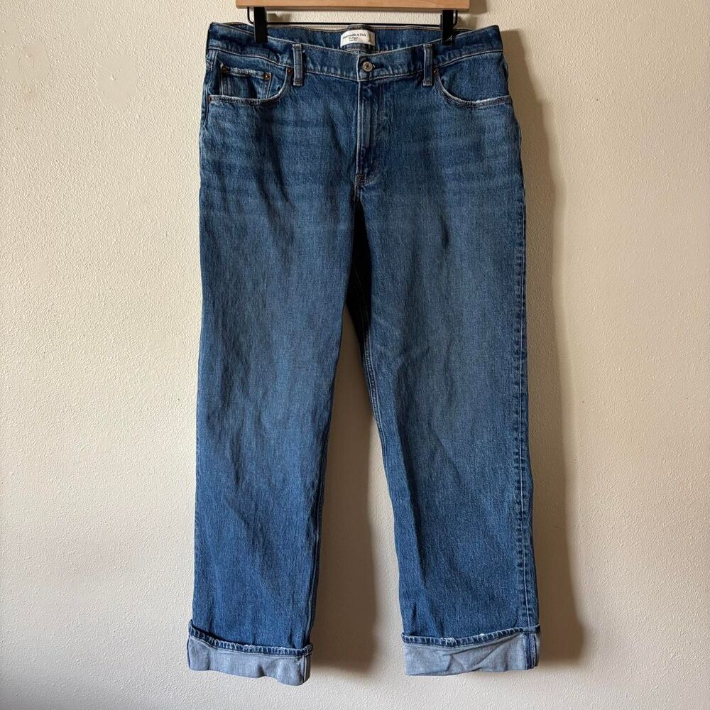 Abercrombie Baggy Low Rise Jeans Size 31 Tall Cuffed
